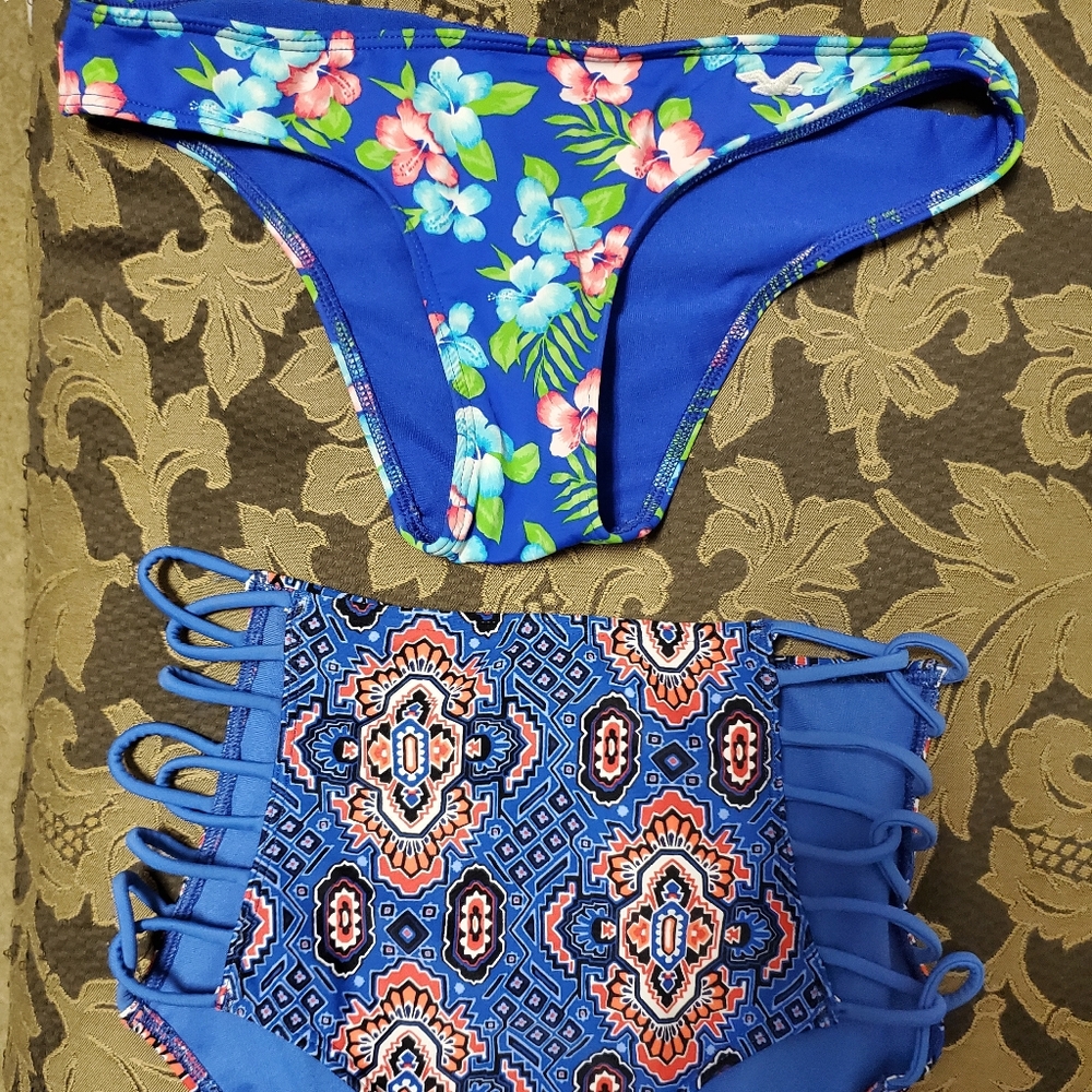 2 Hollister bikini bottoms